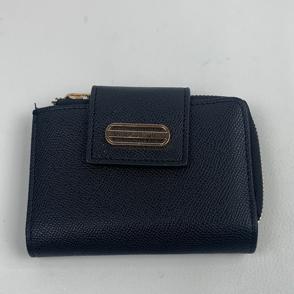 Alexis Bendel Black Wallet Gold Zip Hardware Slip pockets New NWOT